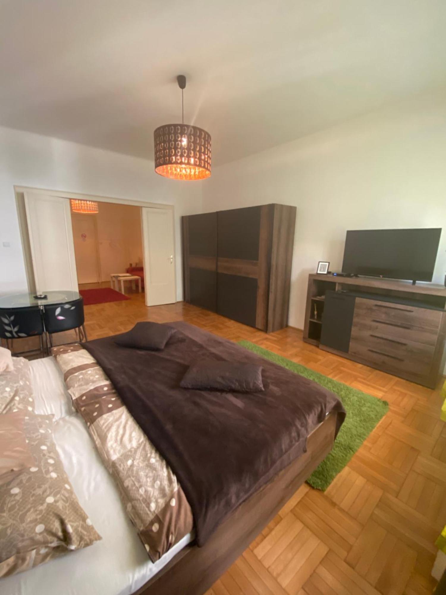 Come & Stay Apartments And Rooms City Center Budapeste Exterior foto
